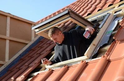 Pose de fenêtres de toit Velux à Coutens